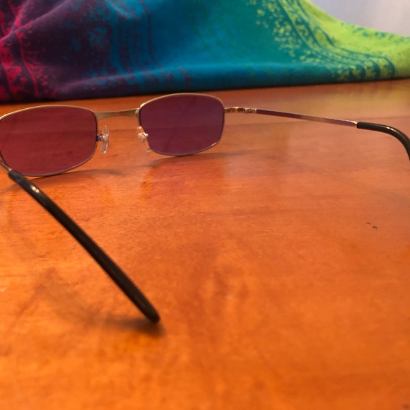 Purple sunglasses - Picture 2 of 3